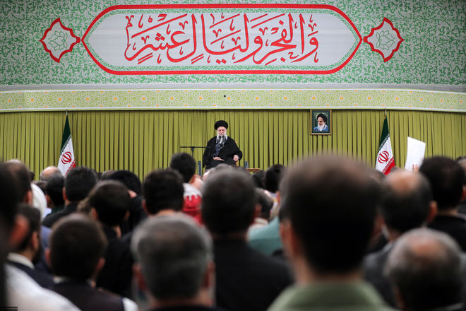 هشدار صریح رهبر انقلاب به آمریکا: اگر جنگی راه بیاندازید، جنگ منطقه‌ای خواهد بود