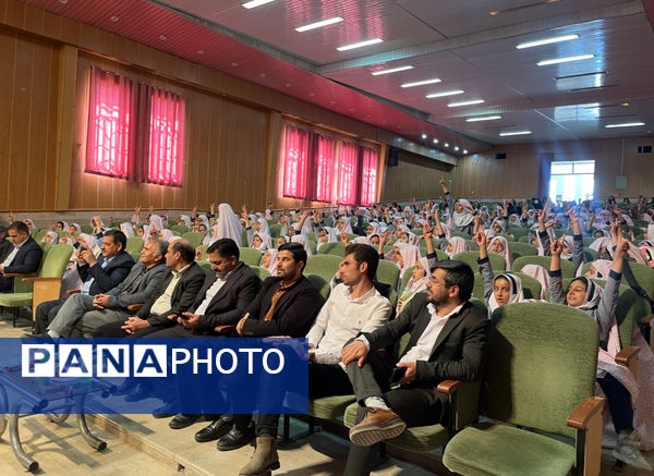 جشن بندگی دانش‌آموزان دبستان میرشمسی