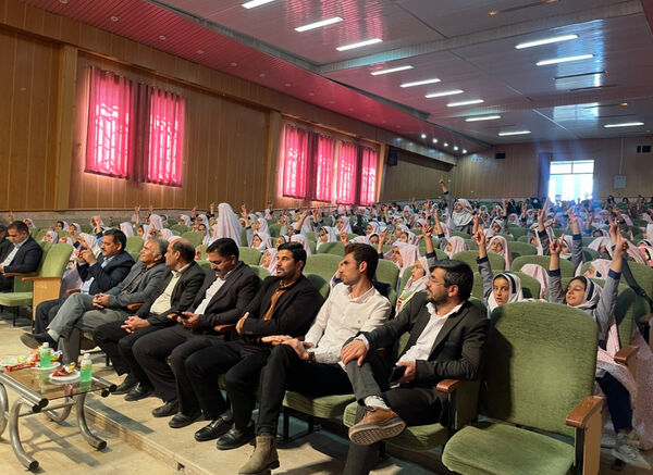جشن بندگی دانش‌آموزان دبستان میرشمسی