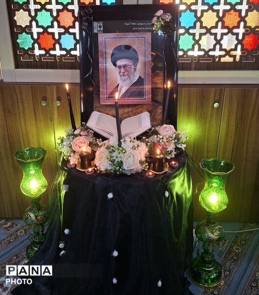 محفلِ سوگ و عهد؛ هفتمین روزِ وداع با رهبر شهید در آموزش و پرورش منطقه ۳