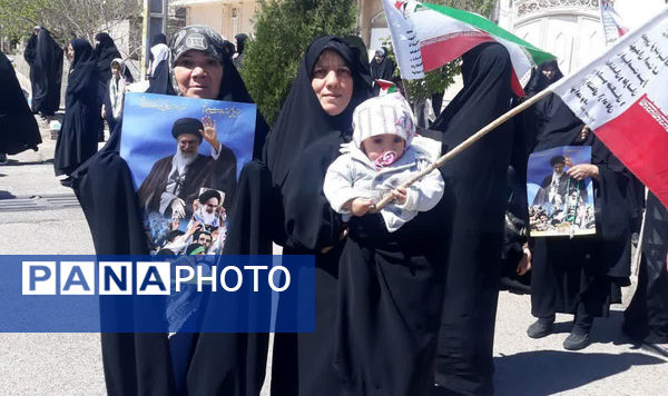 راهپیمایی مردم روستای صرم قم در روز قدس