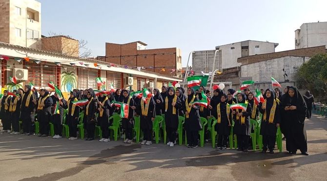 همایش ایرانمون در مدرسه زینب کبری