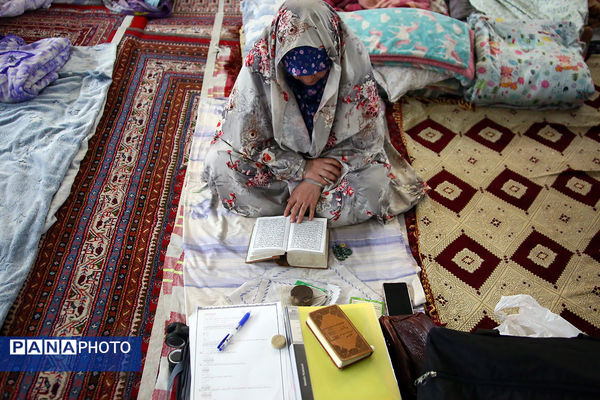 اعتکاف دانش‌آموزی در مسجد فاطمه الزهرا (س)