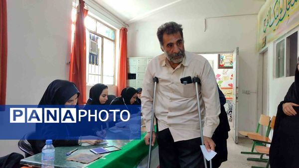 چهاردهمین دوره انتخابات ریاست‌جمهوری در دبستان مهندس رحمانی‌فرد مشهد 