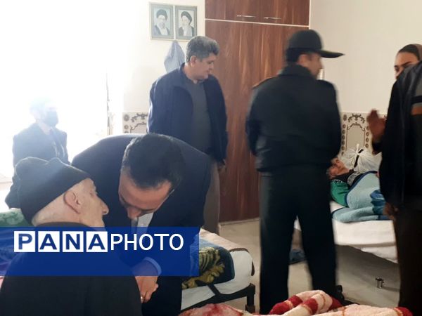 حضور سرپرست فرمانداری سملقان در خانه سالمندان این شهر