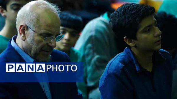 حضور رئیس مجلس شورای اسلامی در بین نوجوانان معتکف