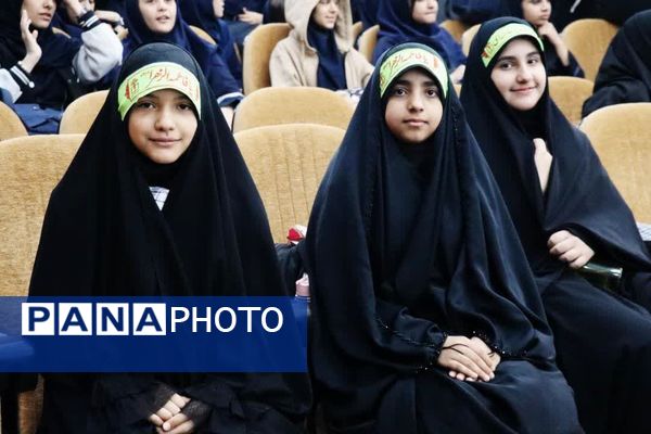 تجمع دانش‌آموزان آموزشگاه‌های شمال غرب شیراز در روز دانش‌آموز