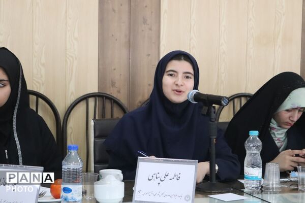 نخستین جلسه هماهنگی نمایندگان دوره دوازدهم و سیزدهم مجلس دانش‌آموزی و اعضای شورای دانش‌آموزی استان آذربایجان شرقی 