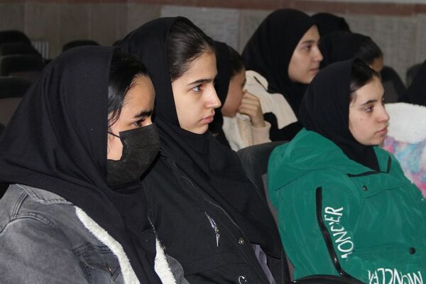 برگزاری اولین جشنواره هنرهای تجسمی در بهارستان‌۲