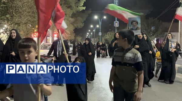 تجمع مردمی در پی حمایت از مردم غزه و لبنان