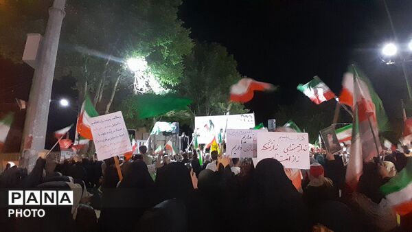 نظرآباد باری دیگر صحنه طوفان همبستگی مردم شد 