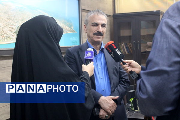 آیین تکریم و معارفه روسای قدیم و جدید دانشگاه فرهنگیان استان بوشهر