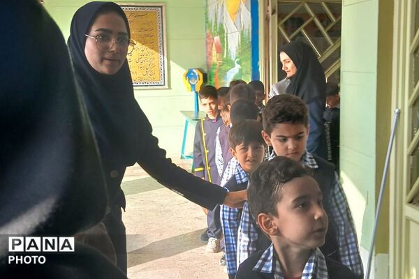 برپایی موکب به مناسبت شهادت حضرت زهرا (س) در مدارس ناحیه دو شهرری 