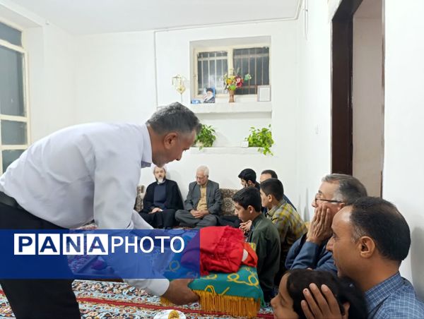 دیدار با خانواده شهدا در خلیل آباد