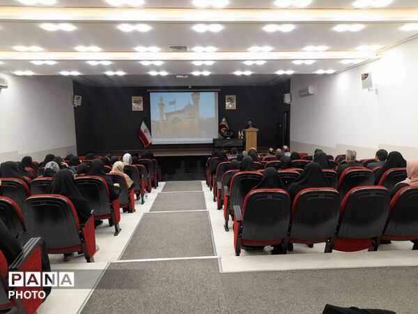 برگزاری مجمع عمومی انجمن اولیا و مربیان دبیرستان شاهد ارض اقدس ناحیه ۳
