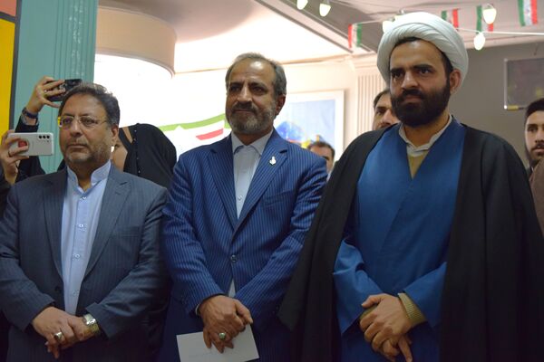 حضور پرشمار مسئولان آموزش و پرورش در جشن دهه فجر
