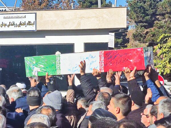 استقبال پرشور مردم بجنورد از پیکر شهیدان گمنام