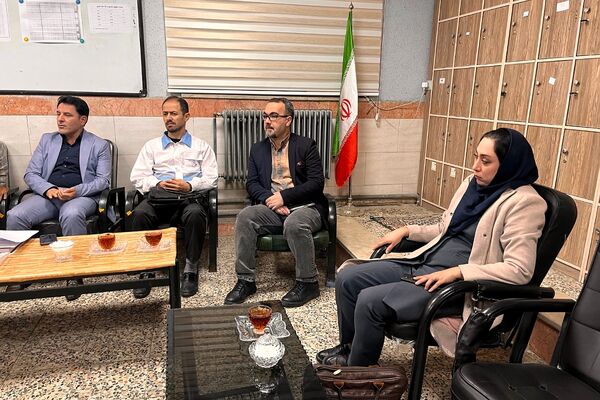 جلسه هماهنگی مانور زلزله در مدرسه شایستگان شهرستان قدس