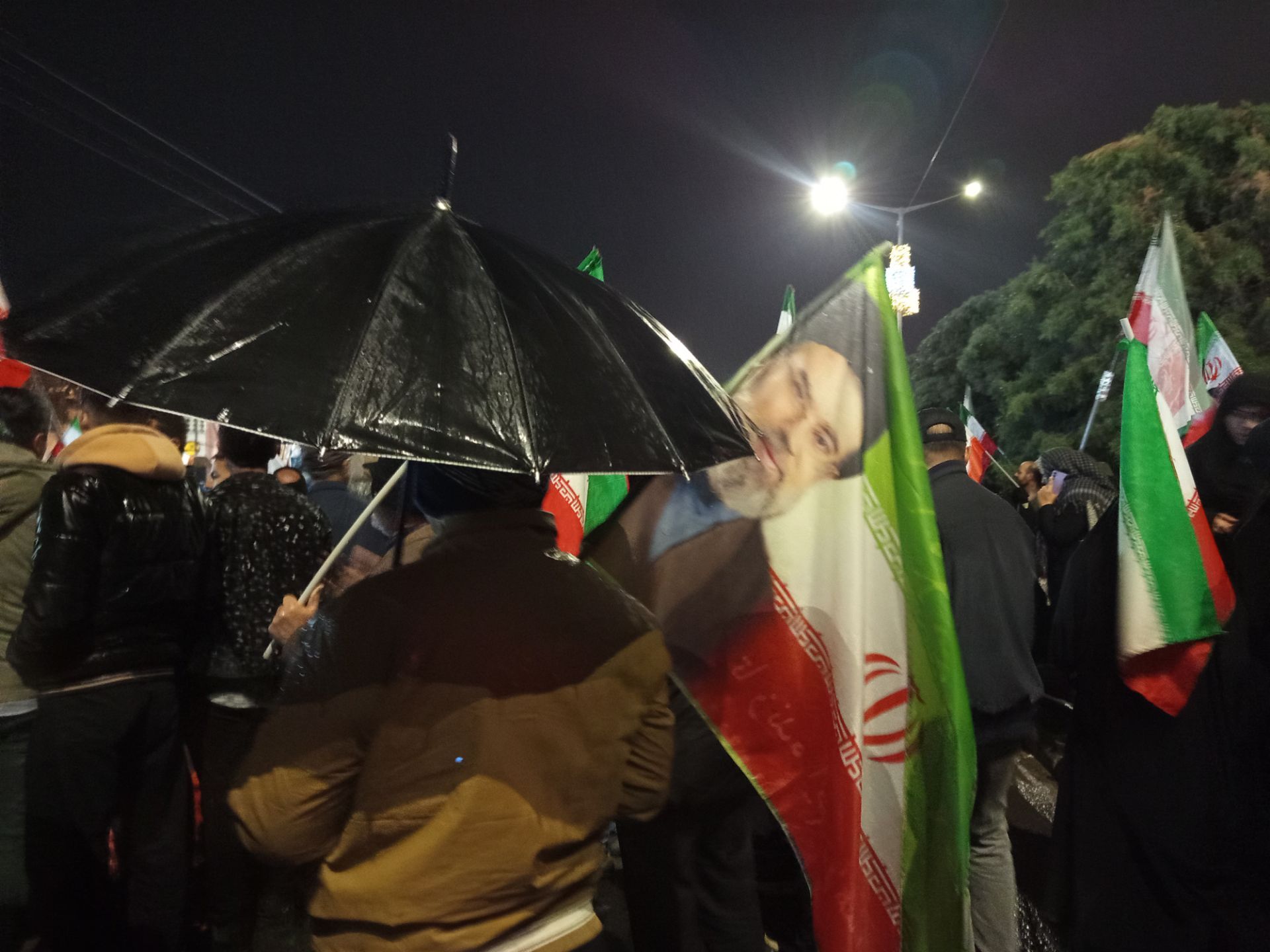 باران، صحنه را تماشایی تر کرد 