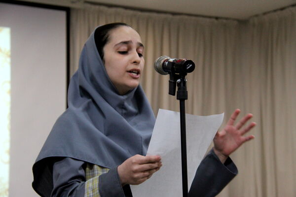 مراسم حافظ خوانی در کانون ام ابیها یزد