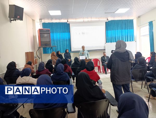 بیست و هشتمین گردهمایی کتاب گچ پژ در نیشابور 