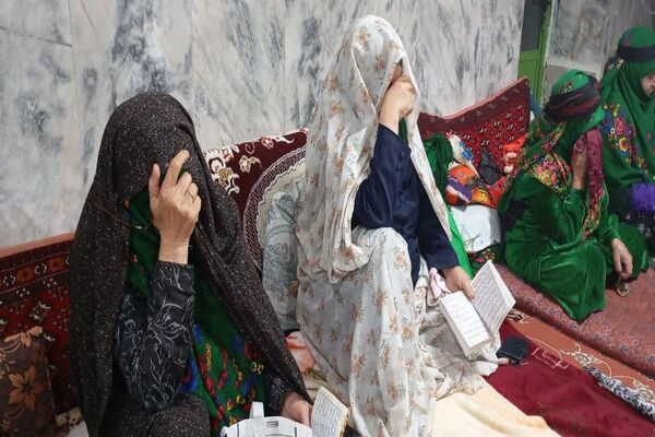 آخرین روز از اعتکاف دانش آموزی انس با خدا  در مسجد جامع شهر بار نیشابور