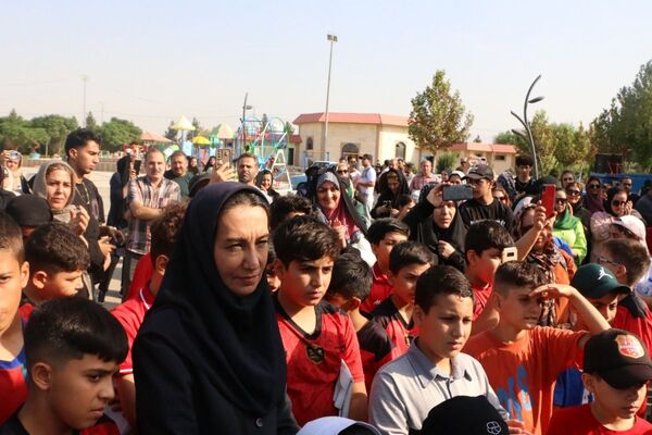 طرح پویا، شهر پویا با برگزاری  همایش پیاده روی خانوادگی در بوستان ورزش ملارد 
