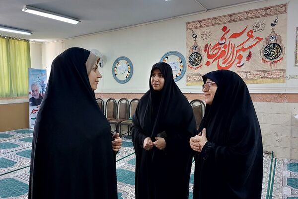 بازدید سرپرست معاونت پرورشی اداره آموزش و پرورش کهریزک از دبیرستان زنده‌یاد الهام شریعت