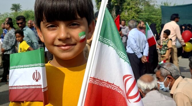راهپیمایی بیست ودوم بهمن در میناب 