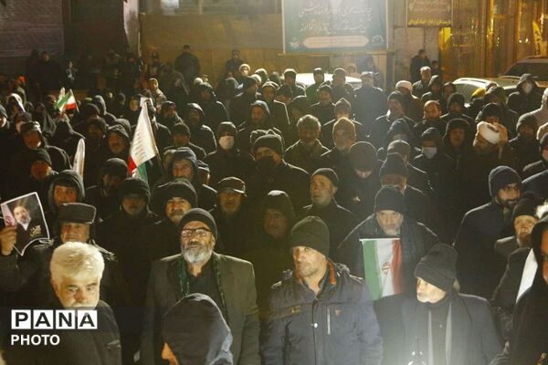 پذیرایی خادمان موکب شهدای فیروزکوه 