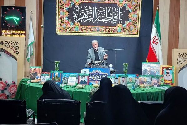 شهریار غرق در عطر فاطمی شد