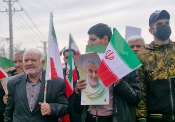 روایت حضور نوجوانان قرچکی در راهپیمایی ۲۲ بهمن