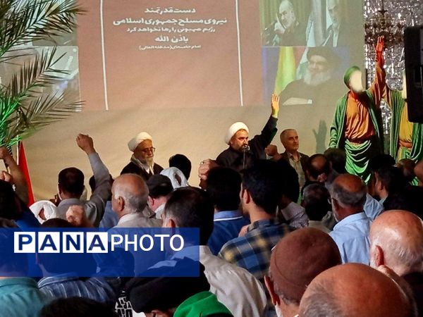 نماز جمعه ای با رنگ خون شهید در کاشمر