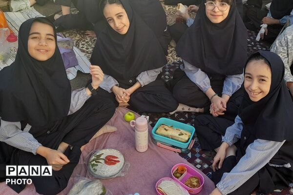یک روز پر از رنگ وشادی و حال خوب 