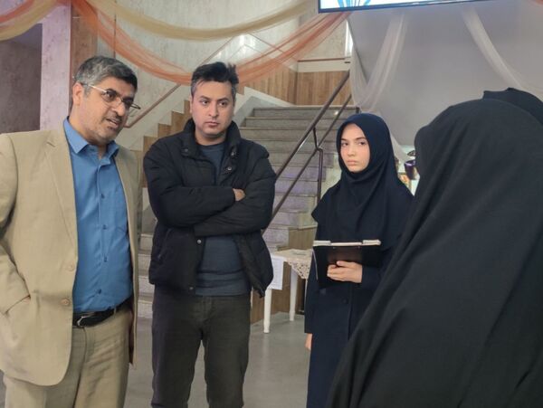 بازدید معاون پرورشی و تربیت بدنی ناحیه سه از دبیرستان مصلی‌نژاد ام البنین 