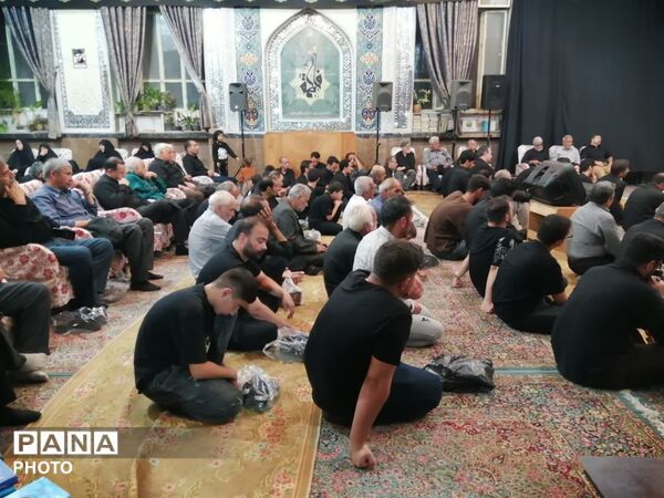 آیین عزاداری شب نهم محرم در هیئت شاهزاده علی اکبر 