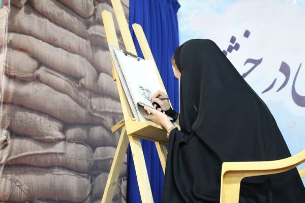 محفل دانش‌آموزان استان اصفهان در سوگ رحلت امام خمینی(ره) و شهدای خدمت
