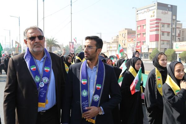 دانش آموزان اهوازی انزجار از استکبار جهانی را در قاب دوربین پانا ثبت کردند