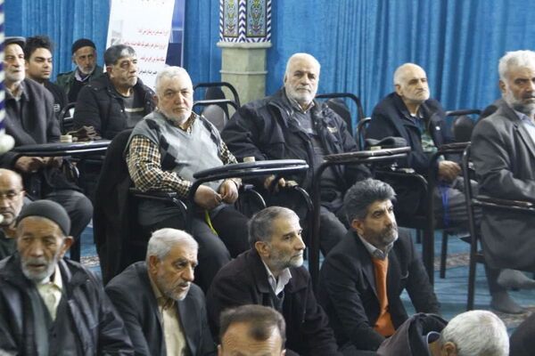 تجدید بیعت مسئولان فیروزکوه با آرمان‌های شهدا در دهه فجر
