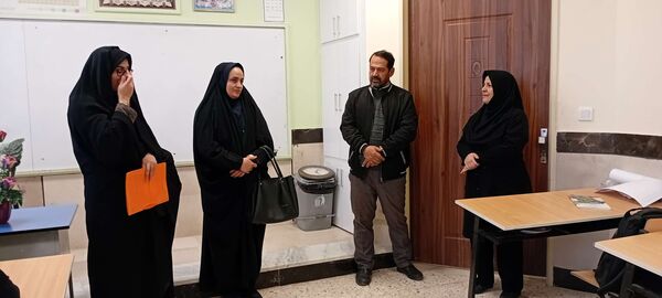 بازدید مسئولین آموزش و پرورش خلیل آباد از دبیرستان مادرمهربان نقاب