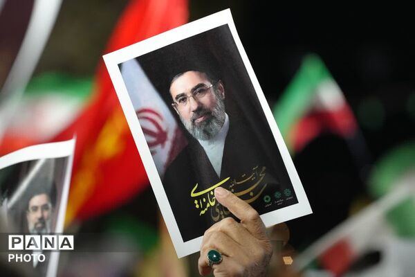 حماسه دیگر مردم فردیس در حمایت از امام امت و رهبر انقلاب 
