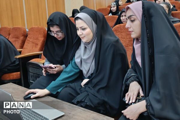  آیین گرامی‌داشت «سلامت و امنیت با سفیران سلامت» در ورامین
