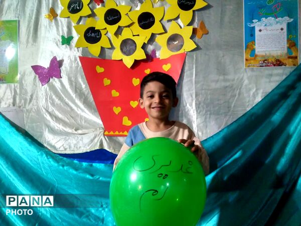 تجمع شبانه در میدان شاه ولی به مناسبت شب عید غدیر