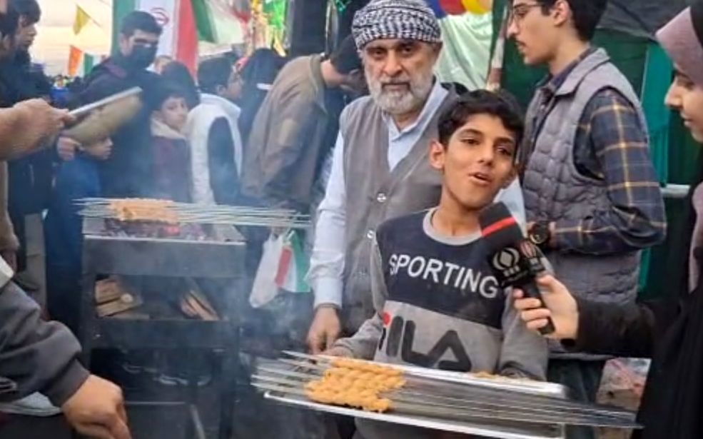 انس و ارادت خادمان نوجوان موکب های جمکران به امام زمان(عج)