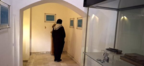 بازدید دانش‌آموزان دبیرستان فضیلت از موزه فاروج