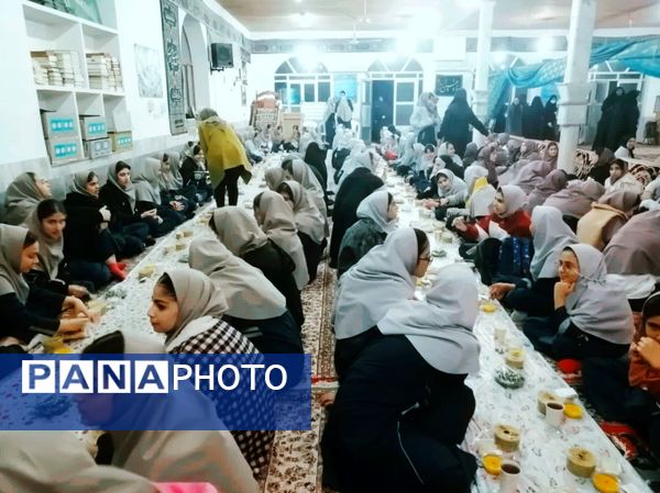 ضیافت افطاری در ماه مهمانی خدا