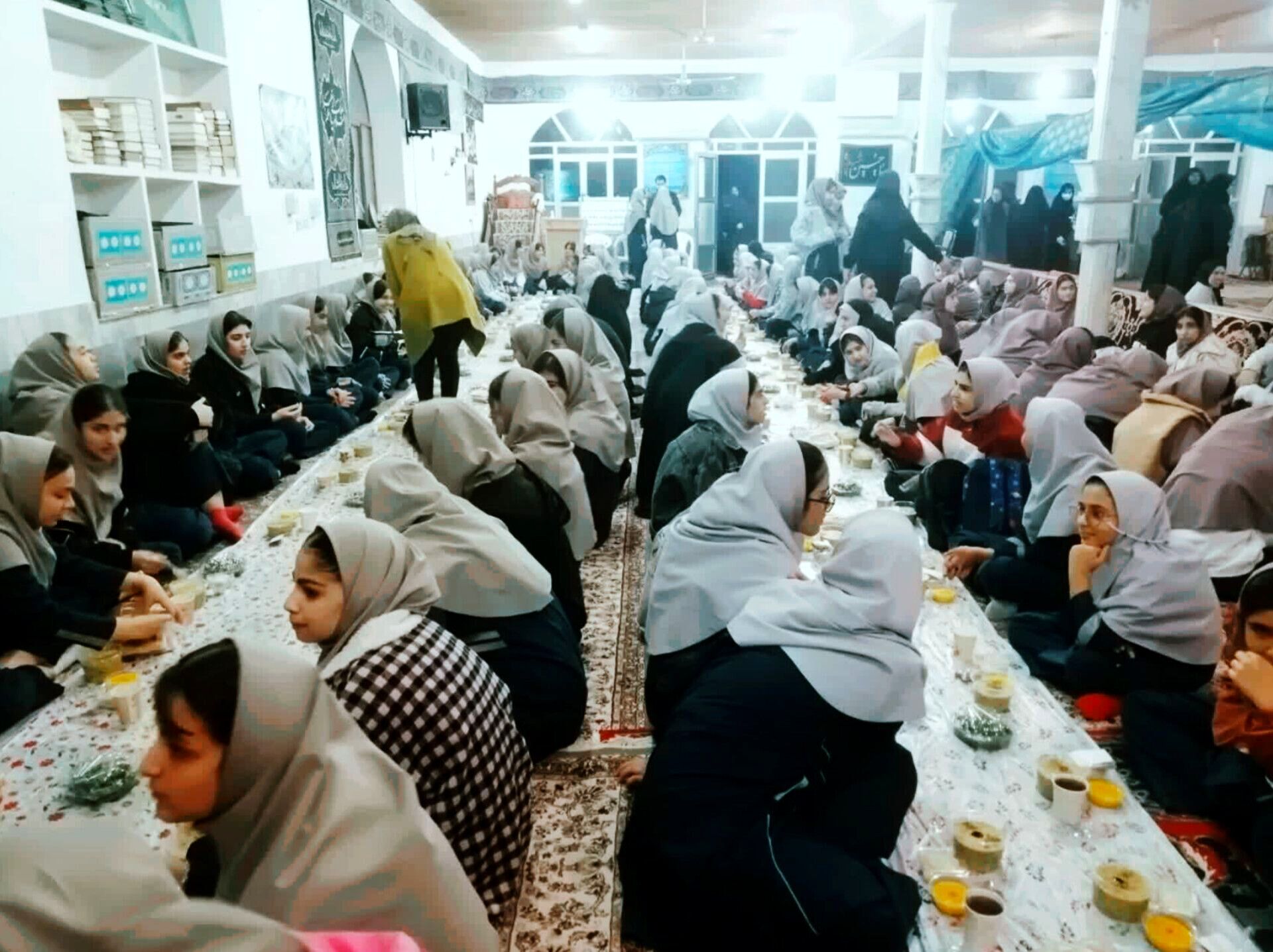 ضیافت افطاری در ماه مهمانی خدا