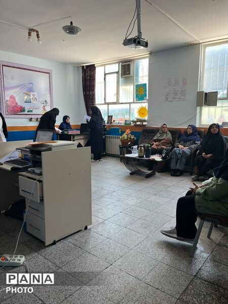 یک مرور، یک قدم جلوتر