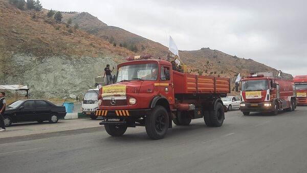 رژه ناوگان خودرویی آتش‌نشانی مشهد 