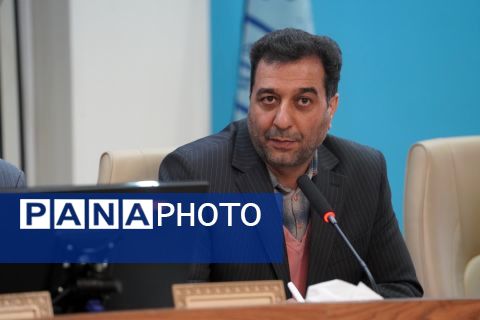 یکصد و هشتاد و پنجمین جلسۀ شورای آموزش و پرورش استان اصفهان